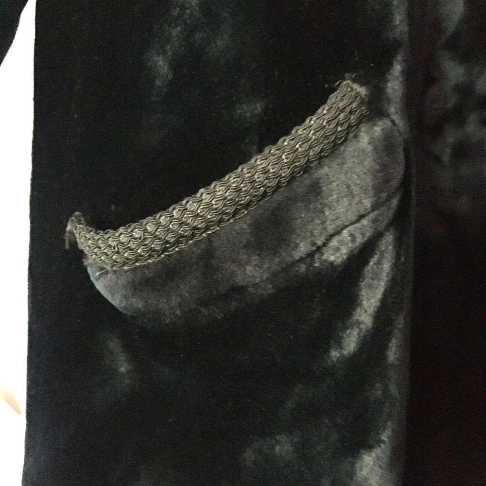 Vintage Best & Co. black faux fur coat. - Picture 6 of 7